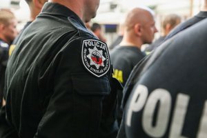 W zawodach strzeleckich rywalizowali o puchar szefa świętokrzyskich policjantów