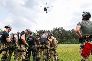 Antyterroryści z całego kraju ćwiczą w Kielcach