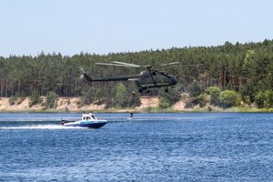 Antyterroryści drugi dzień w akcji