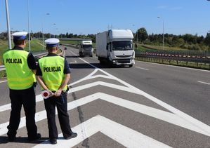 Akcja ,,TIR’’ na S-7, wspólne działania Policji i Inspekcji Transportu Drogowego