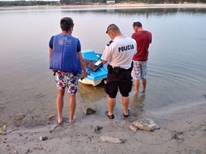 Zakrapiany rejs nad zalewem w Chańczy