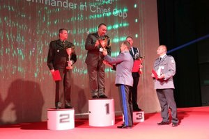 Zakończenie targów z nagrodą Komendanta Głównego Policji